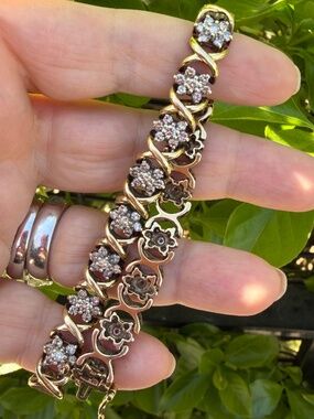 VINTAGE 14K YELLOW GOLD FLOWER XOXO DESIGN DIAMOND TENNIS BRACELET SUPER UNIQUE
